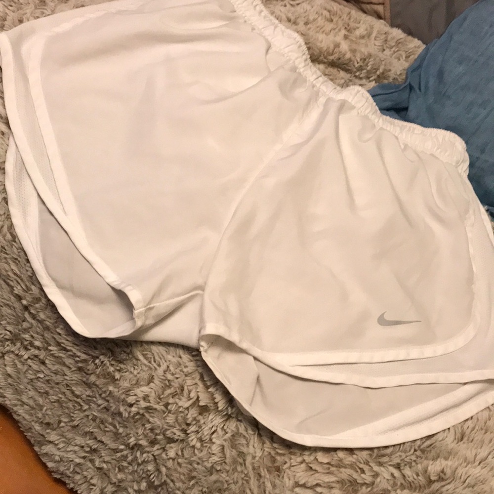 Nike Dry-Fit White Shorts Size M New Condition